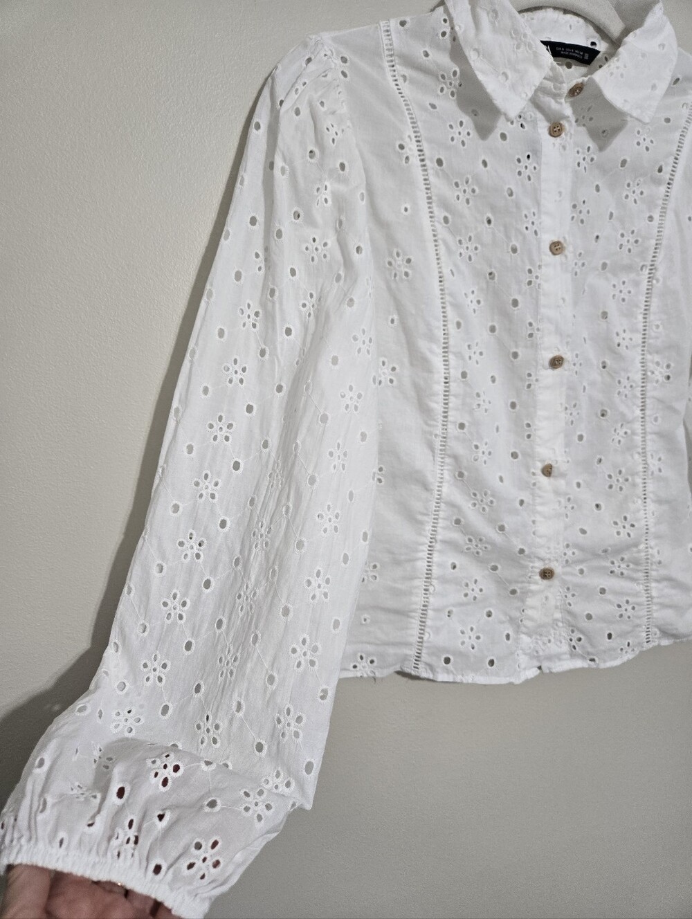 Zara Cutwork Eyelet Embroidered 100% cotton Shirt Button Down S - Picture 5 of 11